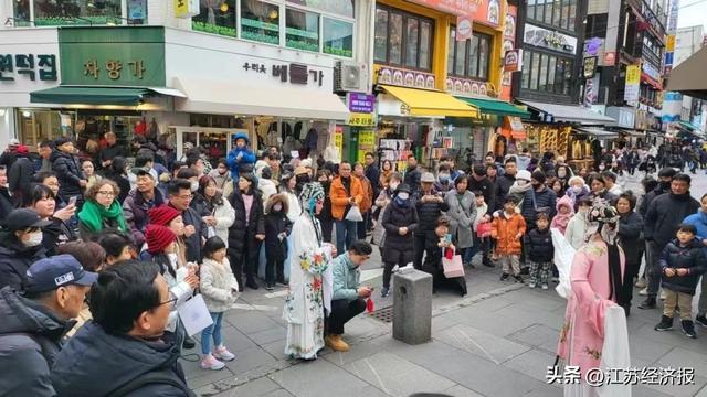 韓國游客對上海表演的評價，文化與藝術的交融之旅，韓國游客眼中的上海表演，文化與藝術交融之旅的體驗評價