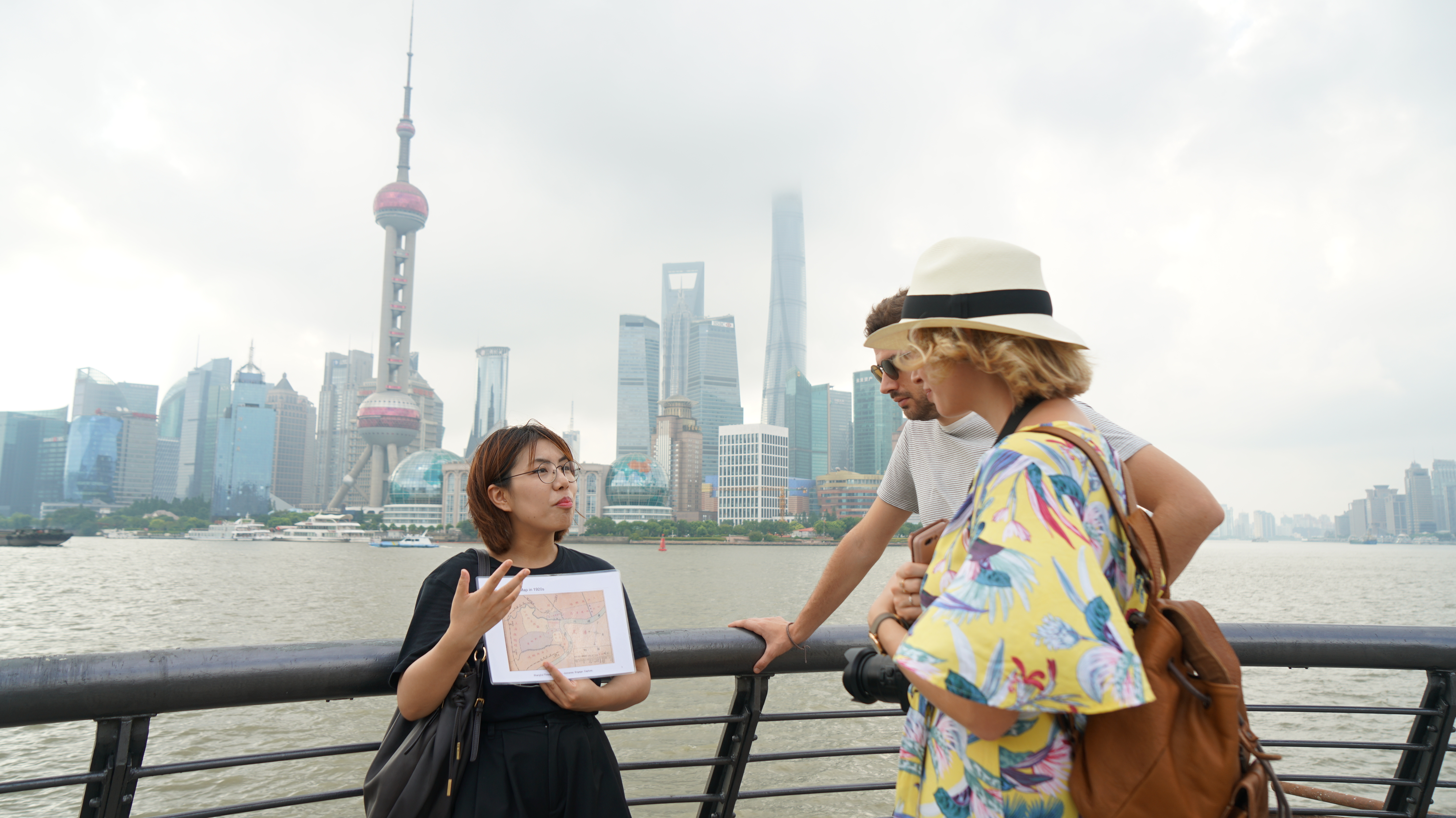 外國游客在上海的非凡旅行體驗，外國游客在上海的奇妙旅行之旅