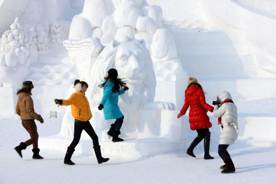 哈爾濱冰雪大世界，滑雪的夢幻樂園，哈爾濱冰雪大世界，滑雪夢幻樂園之旅