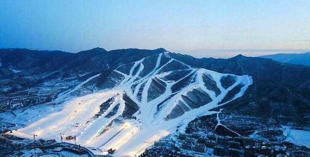 中國滑雪勝地排名及其魅力展示，中國滑雪勝地排名與魅力展示