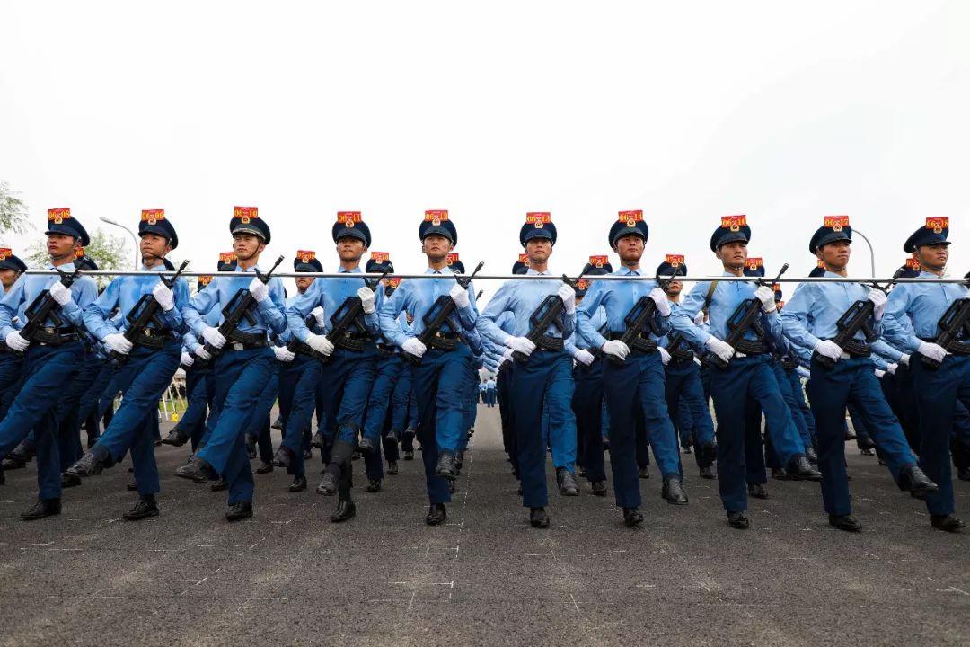 震撼心靈，彰顯國威——2019年大閱兵觀后感，震撼心靈，展現大國風采——2019大閱兵盛況回顧