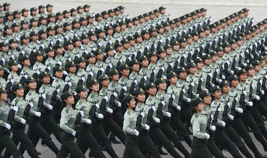 女兵方隊電影，展現女性力量的震撼與榮耀，電影女兵方隊，展現女性力量的榮耀與震撼