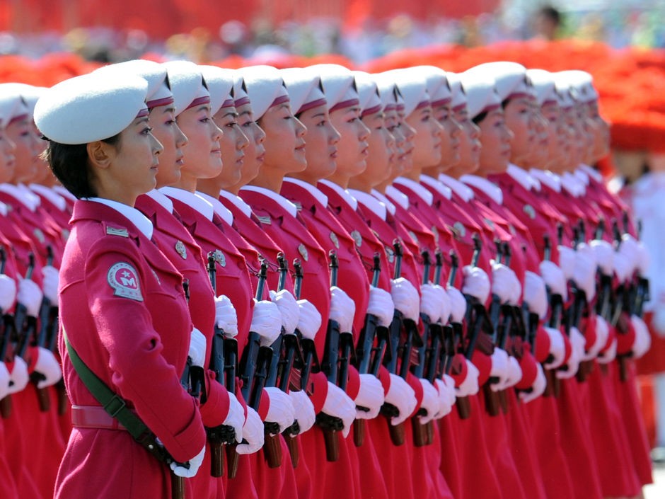 19年閱兵女兵方隊第一排美女，榮耀與力量的象征，閱兵女兵方隊第一排美女，榮耀與力量的展現