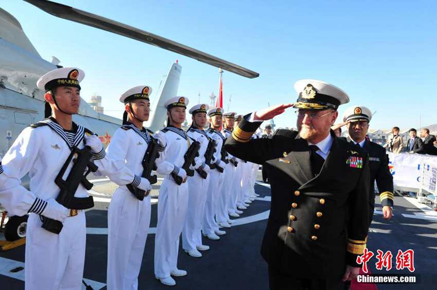 海軍儀仗隊(duì)圖片，榮耀的象征與力量的展現(xiàn)，海軍儀仗隊(duì)圖片，榮耀與力量的展現(xiàn)儀式風(fēng)采