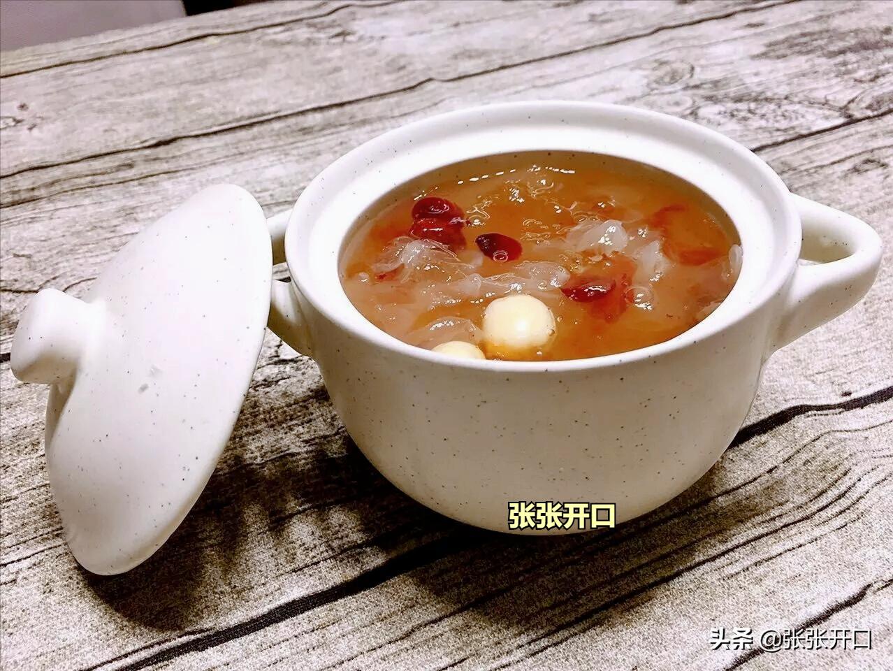 銀耳蓮子湯，滋養身心的傳統美味與功效，銀耳蓮子湯，滋養身心的傳統美味與保健功效