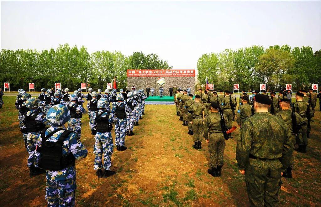 海軍陸戰隊衣服，功能、特點與文化象征，海軍陸戰隊制服，功能、特點與文化象征解析