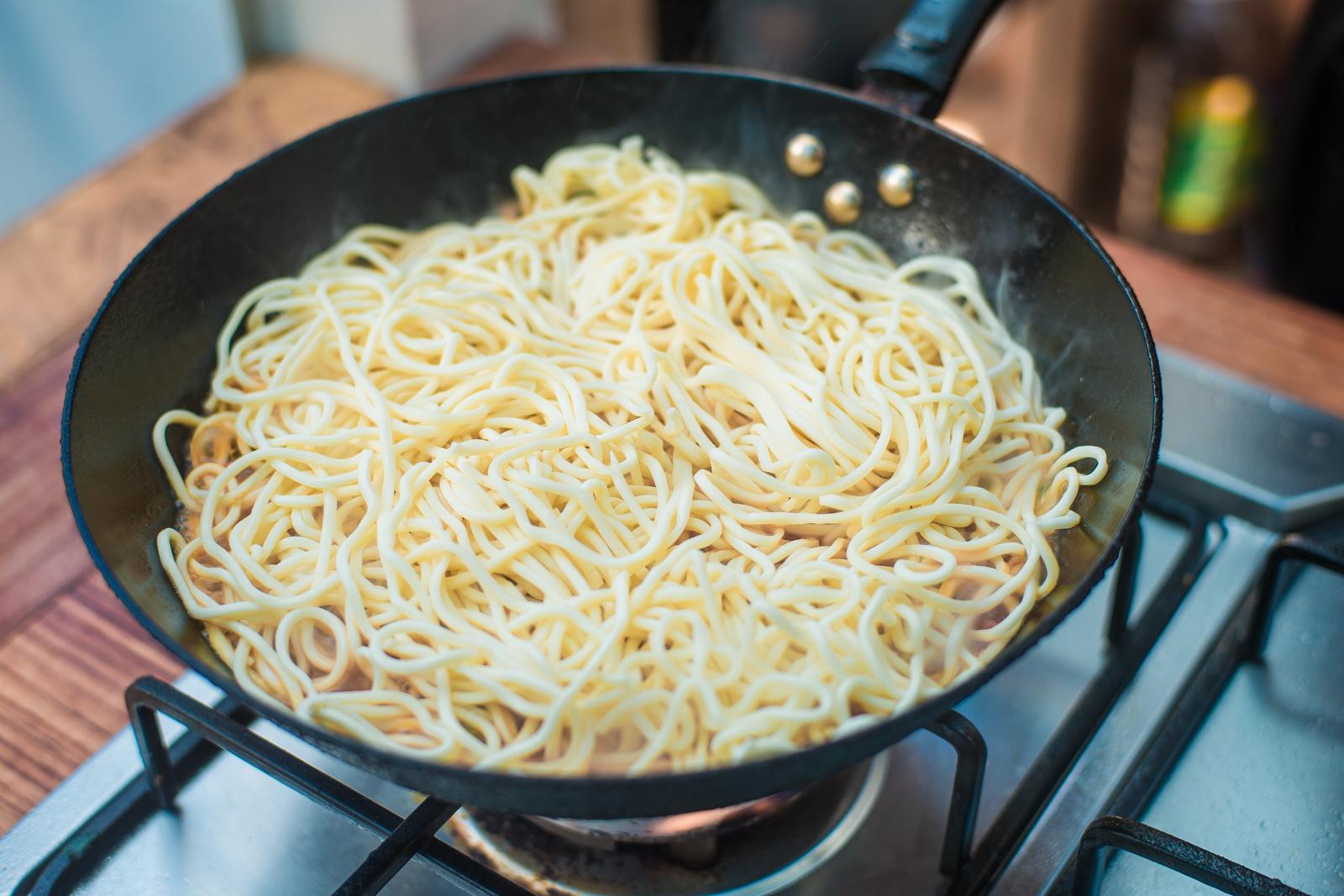 家常豆角燜面做法，豆角與面條的完美融合，家常豆角燜面，豆角與面條的絕妙搭配