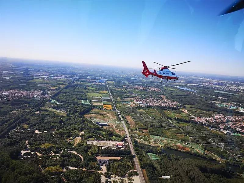 長空礪劍展雄姿 —— 2019年閱兵飛機巡禮，長空礪劍展雄姿，2019閱兵飛機風采巡禮