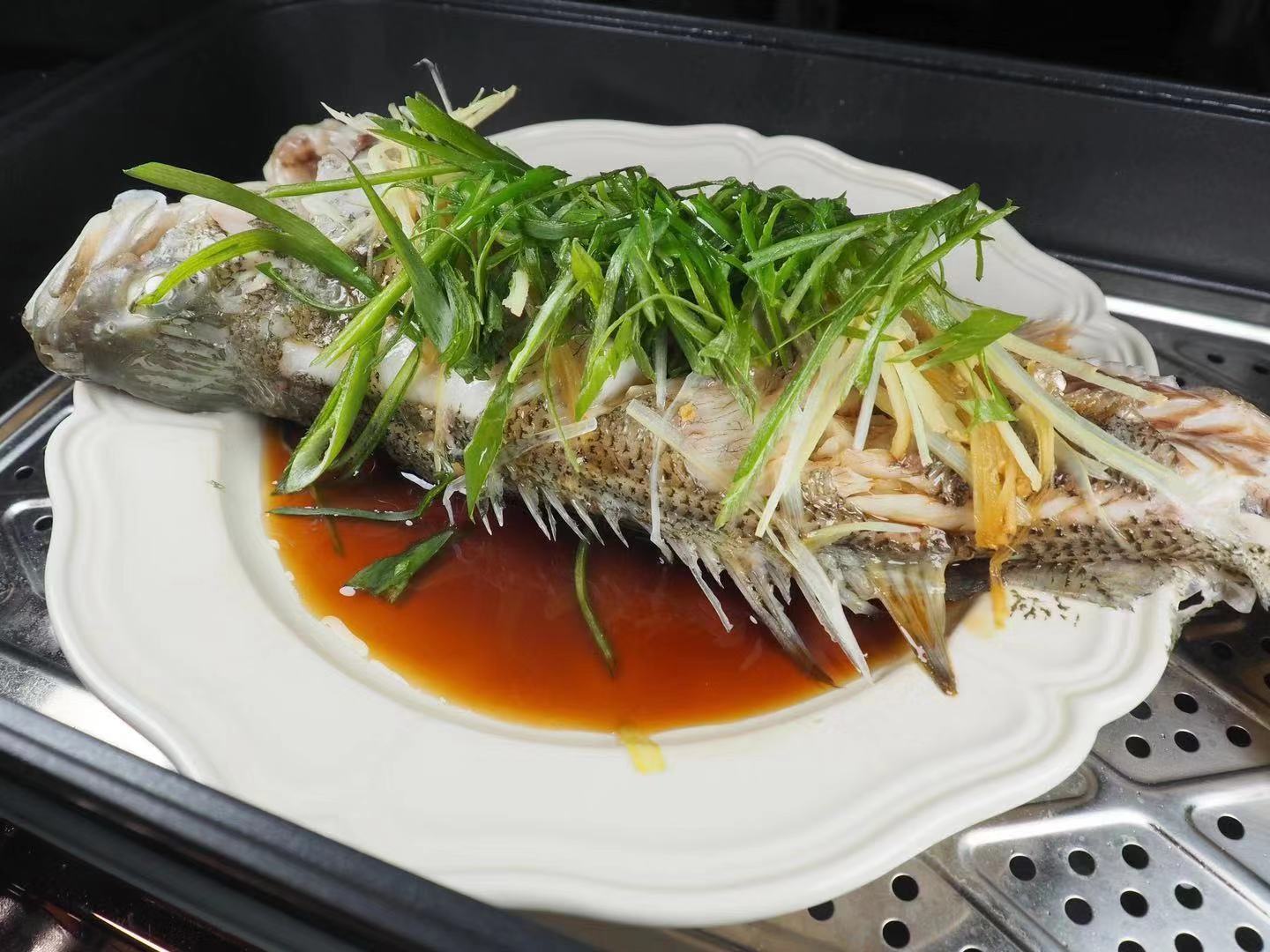 家常清蒸鱸魚(yú)